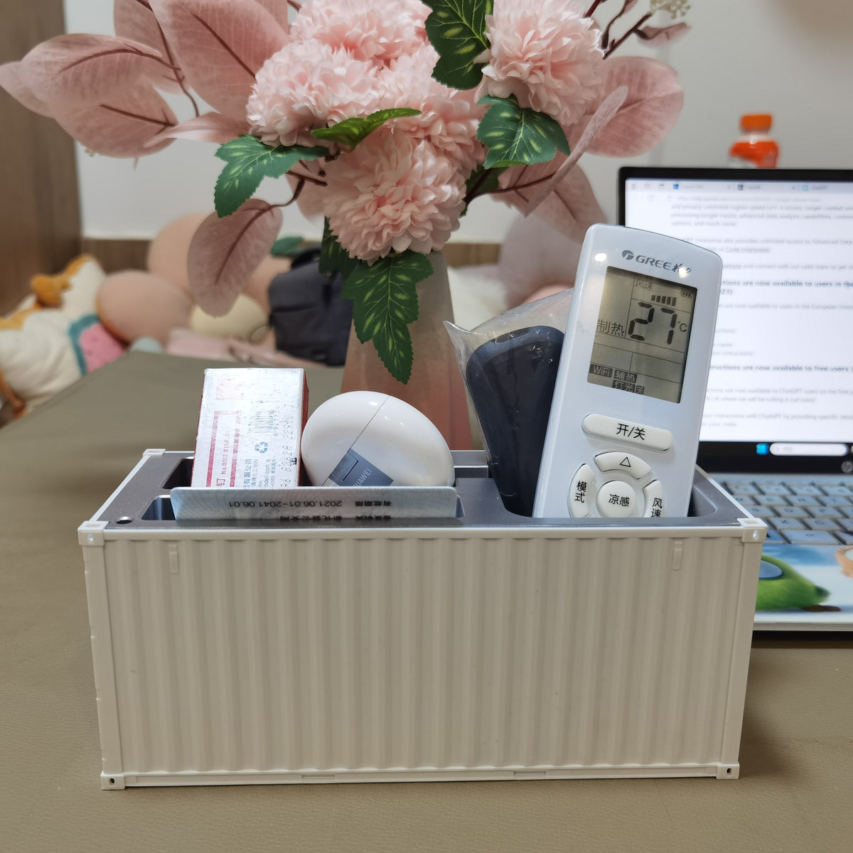 Mini Shipping Container Pen Holder - Table Decor Toy, Unique Birthday Or Christmas Gift